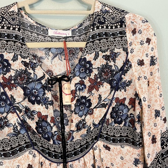 BELLISIMA Tunic S Boho Floral Keyhole Tassel Tie Pleated Dolman Sleeves Pink NWT - Picture 3 of 9